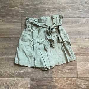 🌺 Green Gianni Bini skort